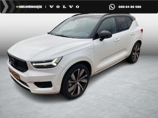 Volvo XC40 1.5 T5 Recharge R-Design | Plug-in Hybrid (PHEV) | Trekhaak | Harman Kardon Audio | Panoramadak | Elektrisch Verstelbare Voorstoelen | Half-Lederen Bekleding | Lichtmetalen Velgen 20 inch | Navigatie