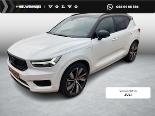Volvo XC40 1.5 T5 Recharge R-Design | Plug-in Hybrid (PHEV) | Trekhaak | Harman Kardon Audio | Panoramadak | Elektrisch Verstelbare Voorstoelen | Half-Lederen Bekleding | Lichtmetalen Velgen 20 inch | Navigatie