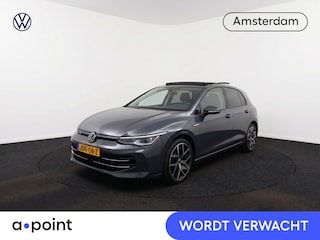 Volkswagen Golf 1.5 eHybrid Style Edition 204 pk Automaat (DSG) | Verlengde garantie | Navigatie via App | Panoramadak | Parkeersensoren (Park assist) | Achteruitrijcamera | Stoelverwarming |