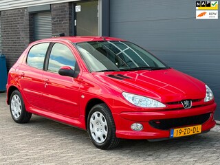 Peugeot 206 1.4 Forever 5drs AIRCO APK NAP BOEKJES