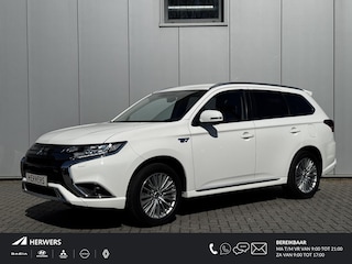 Mitsubishi Outlander 2.4 PHEV Intense+ / Trekhaak Afneembaar / Trekgewicht 1.500 KG / Stoelverwarming / Achteruitrijcamera / Navigatie / Apple CarPlay & Android Auto / Stoel verwarming voor /