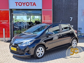Toyota Yaris 1.5 Hybrid Aspiration ACHTERUITRIJCAMERA CRUISE CLIMATE REGENSENSOR NAVIGATIE