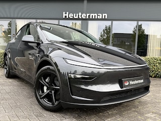 Tesla Model Y Premium Long Range RWD 75 kWh Pano/ Full Options