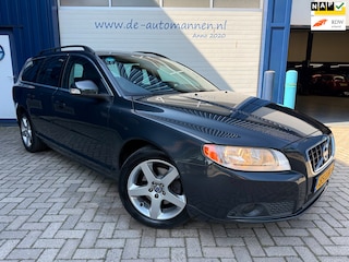 Volvo V70 2.0 Turbo 205pk Momentum LEER / ECC / CRUISE / TREKHAAK / PDC / STOELVERW / APK 06-26