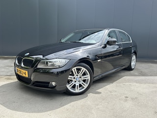 BMW 320i 170 PK Luxury Line XENON LEER LED NAVI CRUISE ECC TREKHAAK