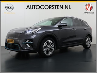 Kia Niro e-Niro 204pk AUT. ExecutiveLine 64kWh SOH 100% Fase 3 Warmtepomp Leder Elek.Stoel+Memory JBL®-Audio Navi Ecc Camera Apple Carplay Android Auto Adap.Cruise Pdc Stoelverwarming+Koeling Stuurverwarming Lmv Privacy Glas DAB Vess Lane Assist Blind Spot Origineel Nederlandse Auto Dealeronderhouden