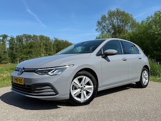 Volkswagen Golf 1.5 TSI Life Business / Virtual Cockpit / 1e Eigenaar / Alcantara / Stuur-/Stoelverwarming / Sfeerverlichting /