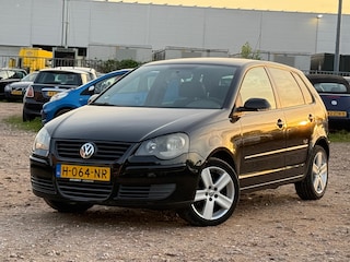 Volkswagen Polo 1.2-12V Trendline/ BLACK EDITION