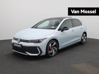 Volkswagen Golf 1.5 eHybrid GTE 272 PK| Panoramadak | DCC | Head-Updisplay | LED Matrix | Navigatie | Achteruitrijcamera | Black Style