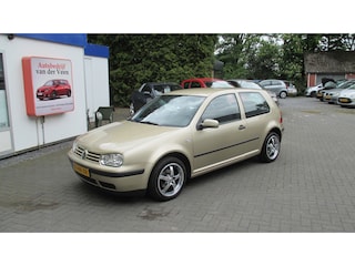 Volkswagen Golf 1.6-16V Trendline
