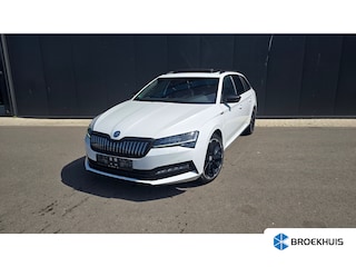 Skoda Superb Combi 1.4 TSI iV 218pk Sportline Business | Panoramadak | Trekhaak | 360 Camera | Stoelen Elektrisch | 19"