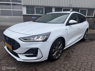 Ford Focus Wagon 1.0 EcoBoost Hybrid ST Line X /Nap