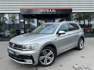 Volkswagen Tiguan 1.4 TSI ACT Connected Series R-Line DSG|Carplay|Cruise Control|ParkPilot|NL-Auto|Trekhaak