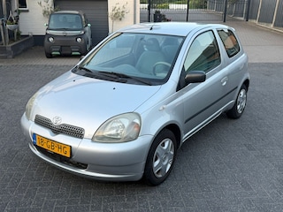 Toyota Yaris RIJKAAR/APK/HISTORY/BEURT/NAP/AIRCO/5drs//DIREKT MEE