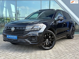 Volkswagen Touareg 3.0 TSi eHybrid 4MOTION R Black Edition Luchtvering / Trekhaak / Panoramadak