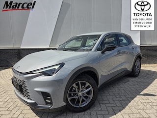 Lexus LBX Business Line Business Line 2WD  Parkeer en Dodehoek Sensoren  Stoel/ stuurverwarming