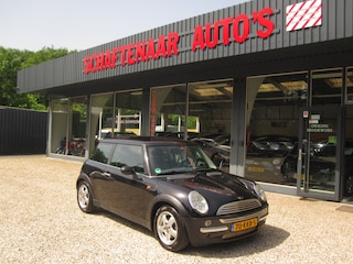 Mini Cooper 1.6 Chili met open dak zeer nette auto apk 19-03-2027