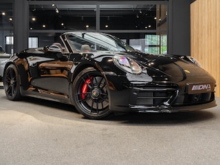 Porsche 992 911 GTS Cabrio GTS Interieur ACC Bose 3.0 Carrera GTS