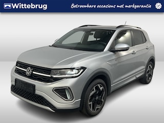 Volkswagen T-Cross 1.5 TSI R-Line / AUTOMAAT/ 150 PK/ 2X R-LINE/ TREKHAAK/ ADAPTIVE CRUISE/ APP-CONNECT/ PARK.SENSOREN V+A/ CAMERA/ STOELVERWARM./ DIGITAL DASH/ NAVI/ DAB/ CLIMA/ IQ.LIGHT/ 18'' LMV