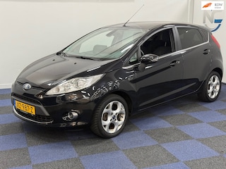 Ford Fiesta 1.4 Trend / NIEUWE APK / MULTIEMEDIA-NAVI / RIJDT SCHALEKELT GOED