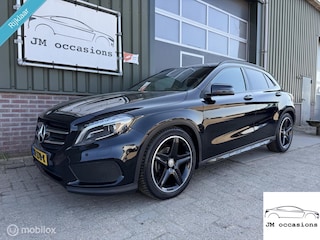 Mercedes-Benz GLA 180 AMG Night Edition|Xenon|Getint glas|