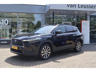 Toyota Corolla Cross 2.0 HYBRID 184PK FIRST-EDITION BLIND-SPOT EL-ACHTERKLEP ALL SEASONS APPLE/ANDROID  KEYLESS PARK-SENSOREN STOELVERW DRAADLOOS-LADEN AD-CRUISE