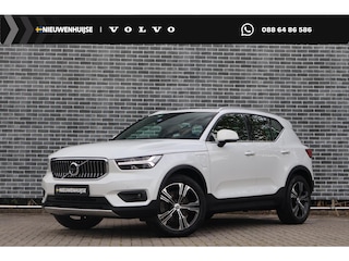 Volvo XC40 1.5 T5 Recharge Inscription | Plug-in Hybrid (PHEV) | Trekhaak | Panoramadak | 360 Graden Camera | Harman Kardon Audio | Elektrisch Verstelbare Voorstoelen | Stoelverwarming | Keyless Entry | Elektrische Achterklep | Navigatie | Apple Carplay | Android Auto