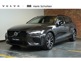 Volvo V60 T6 Plug-in hybrid AWD Plus Dark | Trekhaak | 360 graden camera | Verwarmbare voorstoelen, achterbank en stuurwiel | Premium audio by Harman Kardon | Adaptieve cruise control | Verwarmbare achterbank | Apple carplay/Android auto