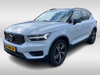 Volvo XC40 1.5 T5 Recharge R-Design 262pk / Full option! / Trekhaak / Panoramadak / 360Camera / Harman Kardon / 19'' / Stoel+Stuurverwarming / CarPlay / Dodehoek / DAB / Cruise Control