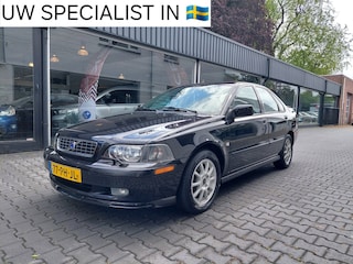 Volvo S40 2.0 Europa 21 jaar dezelfde eigenaar Cruise Clima Trekhaak Stoelverwarming Electrische ramen Riem v.v. bij 115.000KM