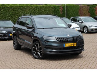 Skoda Karoq 1.5 TSI ACT Sportline Business / Camera / CarPlay / Keyless / 19'' / Stoel+Stuurverwarming / Dodehoek / DAB / ACC