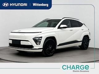 Hyundai Kona PURE EDITION 64.8 kWh | NAVI | CLIMA | CAMERA | CRUISE ADAPT. | APPLE CARPLAY & ANDROID AUTO | 17'' LM VELGEN | FABRIEKSGARANTIE GELDIG T/M 4-2031! |