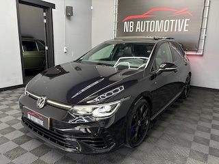 Volkswagen Golf 8 2.0 TSI R 4Motion Akra