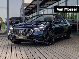 Mercedes-Benz E-klasse 300 e AMG Line | SOFTCLOSE | AIRMATIC | ACHTERASBESTURING | STOELMASSAGE | STOELVENTILATIE | 20 INCH | RIJ-ASSISTENTIE PAKKET | 360 CAMERA | KEYLESS | ELEKTR.TREKHAAK | PANORAMA/SCHUIF-KANTELDAK | HYPERSCREEN | NAUTICBLAUW | NP 95 K |