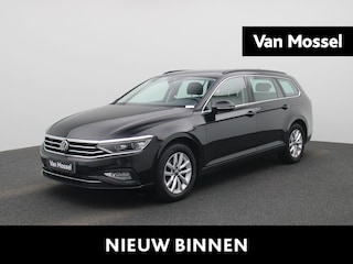 Volkswagen Passat Variant 2.0 TDI 90kW DSG Style Business AUTOMAAT | SPORTSTOELEN | NAVIGATIE | APPLE CARPLAY | CAMERA | CLIMA | ADAPTIEVE CRUISE | DAB | PDC | ELEKTRISCHE KOFFERKLEP EN STOEL | 12 MAANDEN BOVAG GARANTIE |