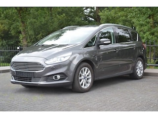 Ford S-MAX 1.5 Titanium | 7 pers | Climate | Trekhaak | Xenon | 12mnd garantie