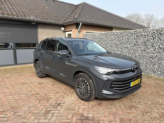 Volkswagen Tiguan 1.5 eTSI Elegance Electrische achterklep rondom zicht camara