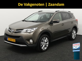Toyota RAV4 2.0 Executive Business 4WD AfnTrekhaak, Automaat, Camera, Cruise control, Parkeersensor achter, Voorstoelen verwarmd, Navigatiesysteem full map Op zoek naar een ruime en comfortabele SUV met een betrouwbare reputatie? Deze Toyota RAV4 2.0 Executive Business uit 2015 biedt alles wat je nodig hebt: kracht, luxe en veelzijdigheid in één