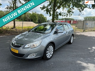 Opel Astra Sports Tourer 1.4 Cosmo LEUKE AUTO ZO INGERUILD ZO WEG PRIJSJE