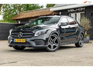 Mercedes-Benz GLA 180 Business Solution AMG Night Upgrade I Trekhaak I Cruise I Navigatie I 19 Inch I Led I Camera