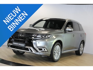 Mitsubishi Outlander 2.4 PHEV Instyle | Trekhaak | Schuif- kanteldak | Leer