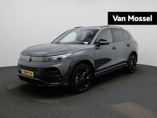 Volkswagen Tiguan 1.5 eHybrid R-Line Edition 204 PK| Origineel Nederlands | 1e Eigenaar | Panoramadak | Navigatie | Stoelverwarming | Stuurwielverwarming |