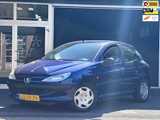 Peugeot 206 1.4 XT 5-DEURS / ELEKT RAMEN / NAP