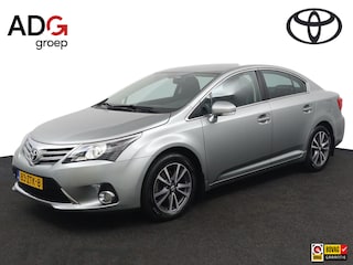 Toyota Avensis 1.8 VVTi Dynamic Business | Trekhaak | Alcantara Bekleding | Licht en Regensensor | Keyless Entry | Stoelverwarming |