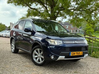 Mitsubishi Outlander 2.0 PHEV Limited Edition X-Line | Schuif/kanteldak + Leder + Achteruitrijcamera Nu € 7.975,-!!!