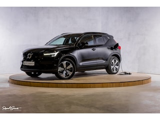 Volvo XC40 Recharge Plus 70 kWh | Zwenkbare trekhaak | Adaptieve cruise | Blis | Leder/stof |