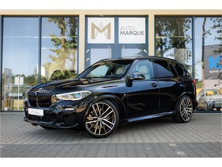 BMW X5 xDrive40i | High Executive | M Sportpakket | Panoramadak | 22" LM Velgen | Dubbel Luchtvering | Laserlight | Harman Kardon | Driving Ass. Pro | Trekhaak | Head-Up Display | Active Steering | Soft Close | Clarity Glass |
