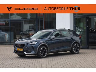 Cupra Formentor 1.4 e-Hybrid VZ Performance wegklapbare trekhaak, achteruitrijcamera, DCC, winterpakket stoelverwarming, park assist, precrash, schaal stoelen half leder,  19" LMV, Exclusive, side assist, acc, adaptieve cruise control, adaptief onderstel, keyless entry + go, xds sperdifferntieel, verwarmbaar multifunctioneel stuurwiel met schakelflippers, privacy glas, adaptieve cruise control, bestuurders assistentie pakket L