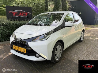 Toyota Aygo 1.0 VVT-i x-pure AUTOMAAT-AIRCO-CAMERA-NAVI