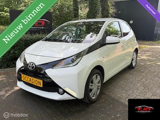 Toyota Aygo 1.0 VVT-i x-pure AUTOMAAT-AIRCO-CAMERA-NAVI